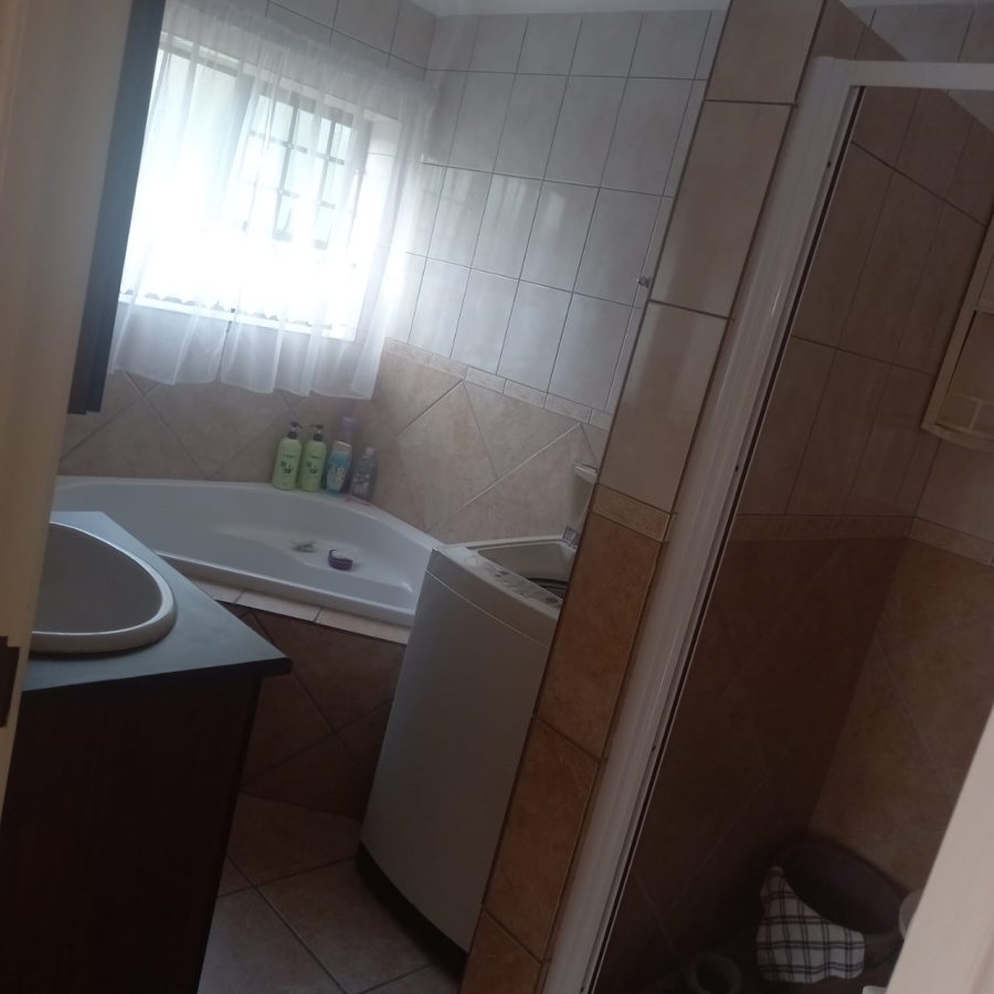 To Let 3 Bedroom Property for Rent in Reebok Western Cape